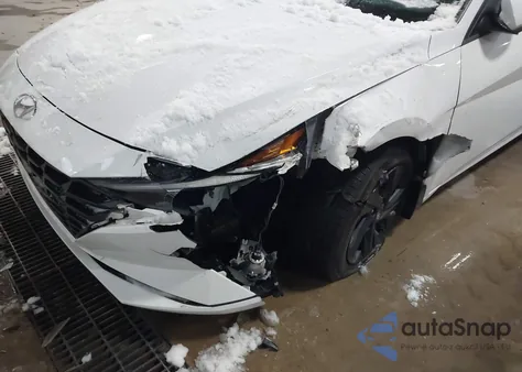 2022 Hyundai Elantra Sel z USA, uszkodzony, nr VIN 5NPLM4AG1NH064675